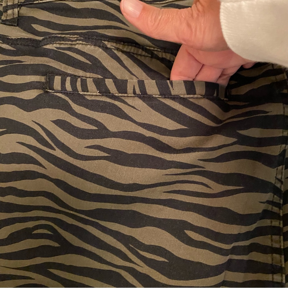 Lane Bryant Animal Stripe Jegging Pant - Picture 4 of 12